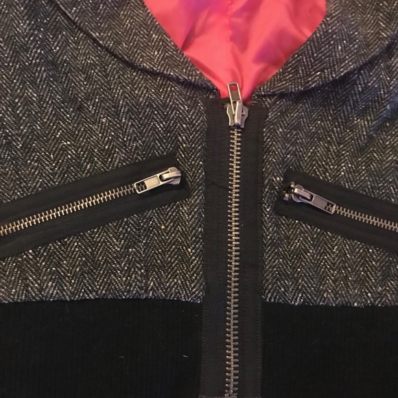 Guess cropped jacket. - Picture 5 of 6